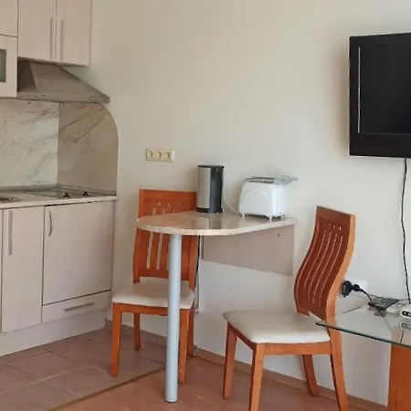просторная студия Crown святой влас Apartment Sveti Vlas